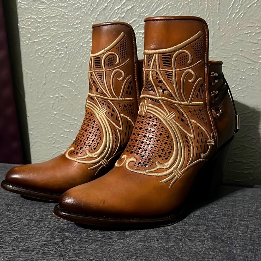 Cuadra Brown Leather Ankle Boots